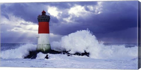 Framed Phare des Pierres-noires lors d&#39;une Tempete Print