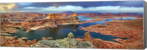 Framed Alstrom Point at Lake Powell, Utah, USA Print