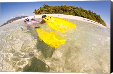 Framed Couple snorkeling near Beqa Lagoon, Fiji Print