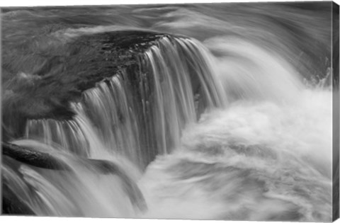 Framed Cascada 1 Print