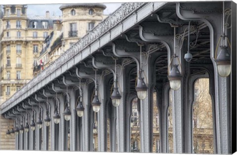 Framed Pont de Bir Hakeim Print