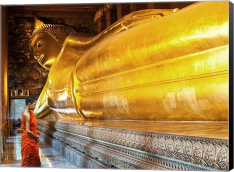 Framed Praying the reclined Buddha, Wat Pho, Bangkok, Thailand Print