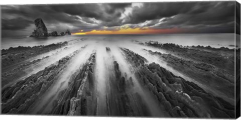 Framed Challenge BN color Print