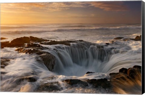 Framed Oregon Thor&#39;s Well Print