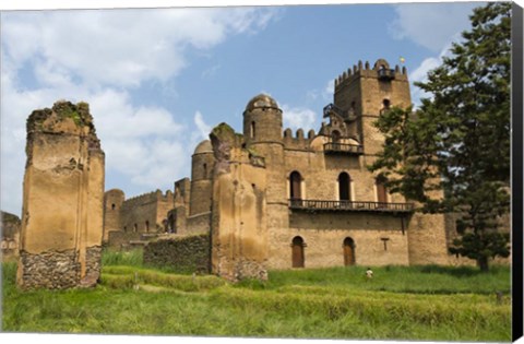 Framed Fasilides&#39; Castle in the fortress-city of Fasil Ghebbi, Gondar, Ethiopia Print