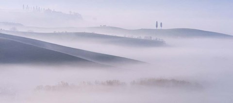 Framed Dawn Mist in Val d&#39;Orcia, Tuscany Print