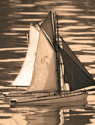 Framed Les Petits Bateaux II Print