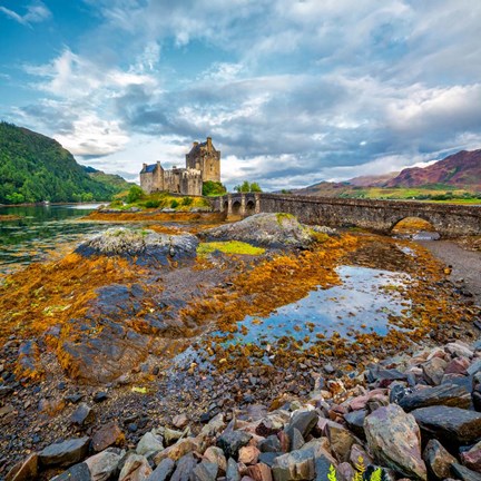 Framed Eilean Donan Castle Print