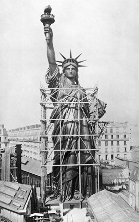 Framed Statue of Liberty under Construction, Paris, 1884 Print