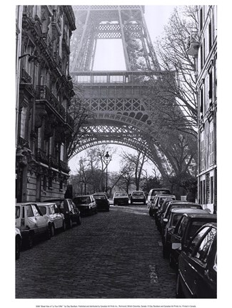 Framed Street View of "La Tour Eiffel" Print