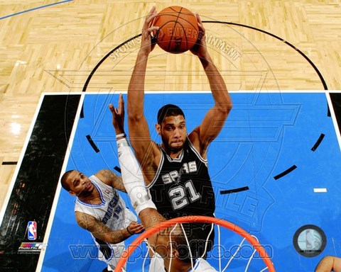 Framed Tim Duncan 2011-12 Action Print
