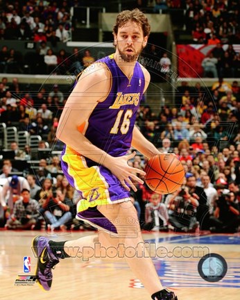 Framed Pau Gasol 2011-12 Action Print