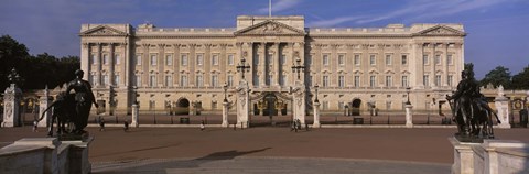 Framed View Of The Buckingham Palace, London, England, United Kingdom Print