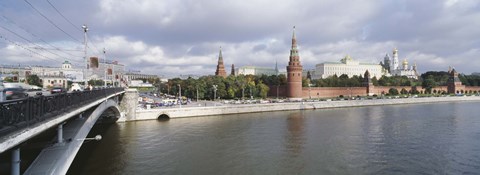 Framed Bridge across a river, Bolshoy Kamenny Bridge, Grand Kremlin Palace, Moskva River, Moscow, Russia Print