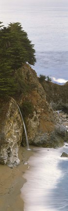 Framed High angle view of McWay Falls, Julia Pfeiffer Burns State Park, Big Sur, California Print