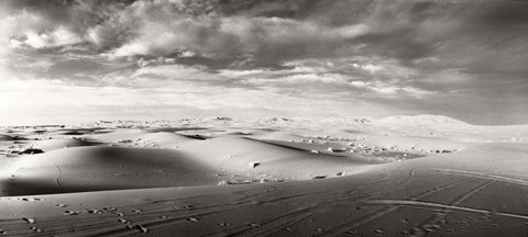 Framed Sahara Desert landscape, Morocco (black and white) Print