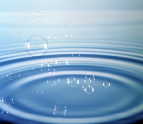 Framed Large rings in blue water with bubbles Print