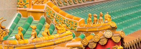 Framed Architectural detail of the roof of a temple, Kwan Im Thong Hood Cho Temple, Singapore Print