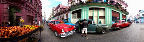 Framed 360 degree view of old cars and fruit stand on a street, Havana, Cuba Print