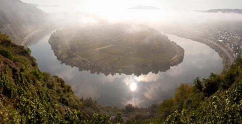 Framed High angle view of Mosel River, Bremm, Cochem-Zell, Rhineland-Palatinate, Germany Print