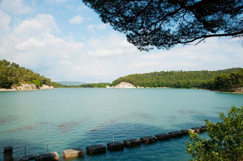 Framed Stepping stones in the reservoir, Canal de Marseille, Rognes, Bouches-Du-Rhone, Provence-Alpes-Cote d&#39;Azur, France Print