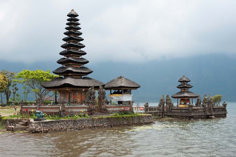 Framed Pura Ulun Danu Bratan temple on the edge of Lake Bratan, Baturiti, Bali, Indonesia Print