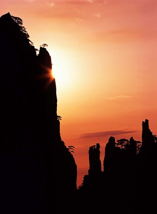 Framed Sunburst on Craggy Huangshan Peaks, Anhui, China Print