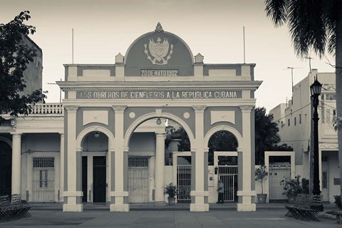 Framed Cuba, Parque Jose Marti, Arco de Triunfo Print