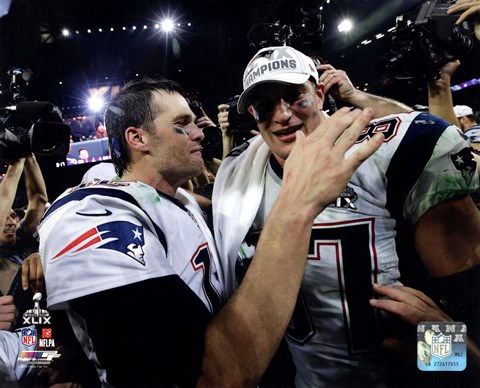 Framed Tom Brady &amp; Rob Gronkowski Celebrate Winning Super Bowl XLIX Print