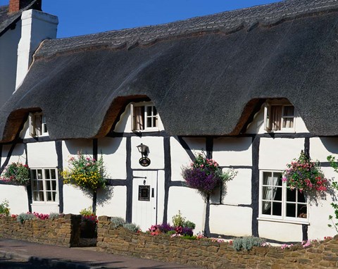 Framed Thatched Cottage, Warwickshire, England Print