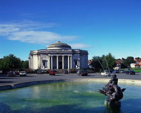 Framed Lady Lever Art Gallery, Port Sunlight Village, Wirral, Merseyside, England Print