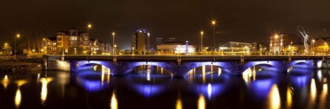 Framed Queen&#39;s Bridge, Belfast, Northern Ireland Print