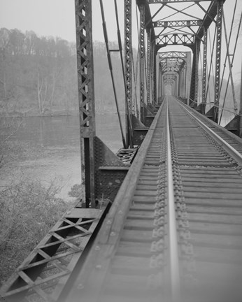 Framed VIEW NORTHEAST SHOWING CONNECTION OF VERTICALS AND BOTTOM CHORD, WEST SPAN. - Joshua Falls Bridge, Spanning James River at CSX R Print