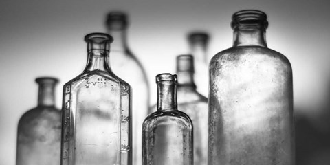 Framed 7 Botellas 4-1 Print