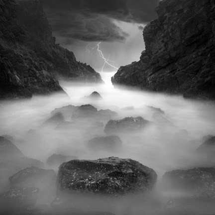 Framed Tormenta En Ixtapa Print