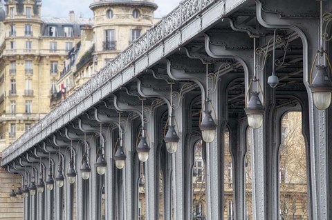 Framed Pont de Bir Hakeim Print