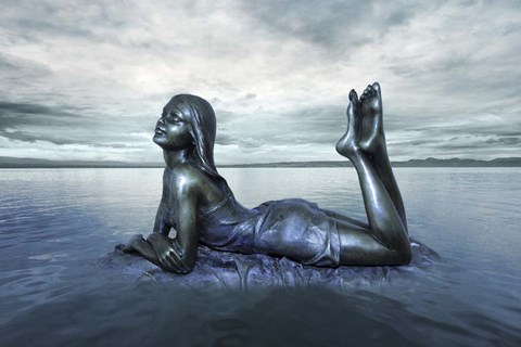 Framed Pari Darya Print