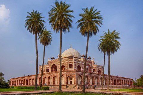 Framed Exterior view of Humayun&#39;s Tomb in New Delhi, India Print