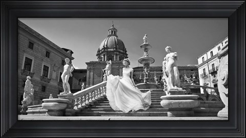 Framed Escalier en Italie Print
