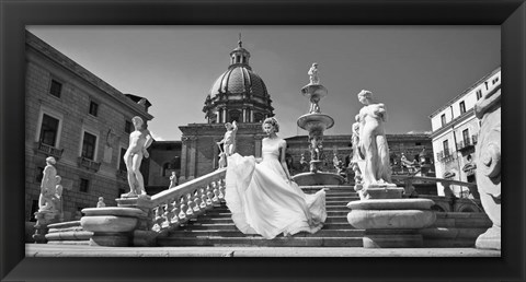 Framed Escalier en Italie Print