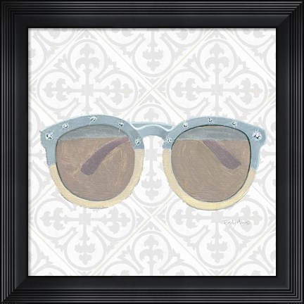 Framed Must Have Fashion I Gray White Print