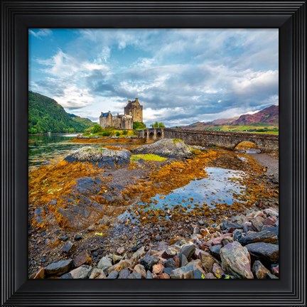 Framed Eilean Donan Castle Print