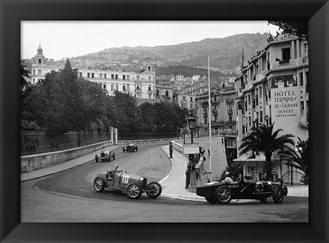 Framed Passing at the 1932 Monaco Grand Prix Print