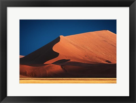 Framed Curves in Color Print