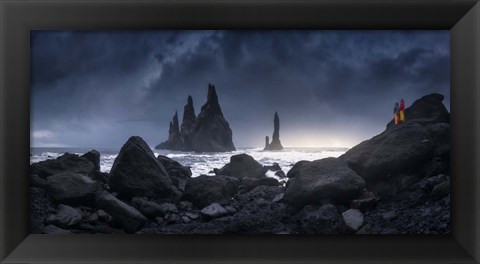 Framed Reynisdrangar Print