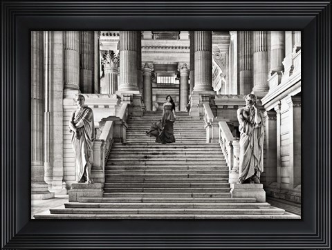 Framed Dame a l&#39;escalier (BW) Print