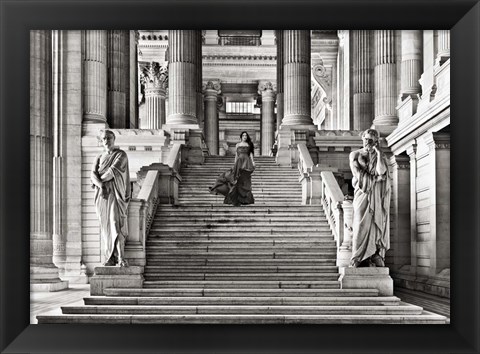 Framed Dame a l&#39;escalier (BW) Print