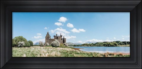 Framed Kilchurn Castle Print