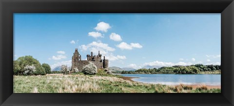 Framed Kilchurn Castle Print