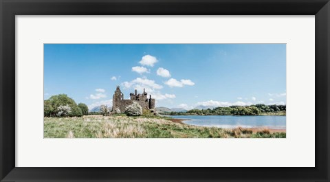 Framed Kilchurn Castle Print